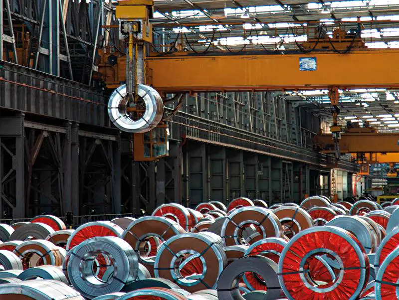 Prestito ponte per l'Ilva: governo "costretto" in difesa dai giudici
