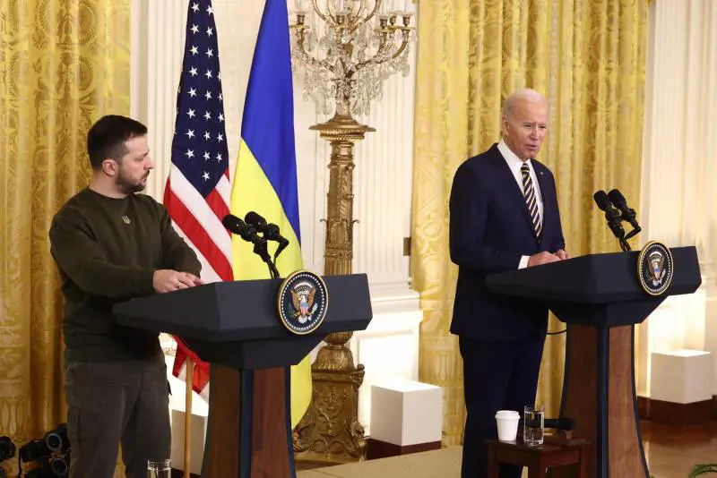 "Il figlio di p... dell'Occidente": l'insulto della Russia a Zelensky