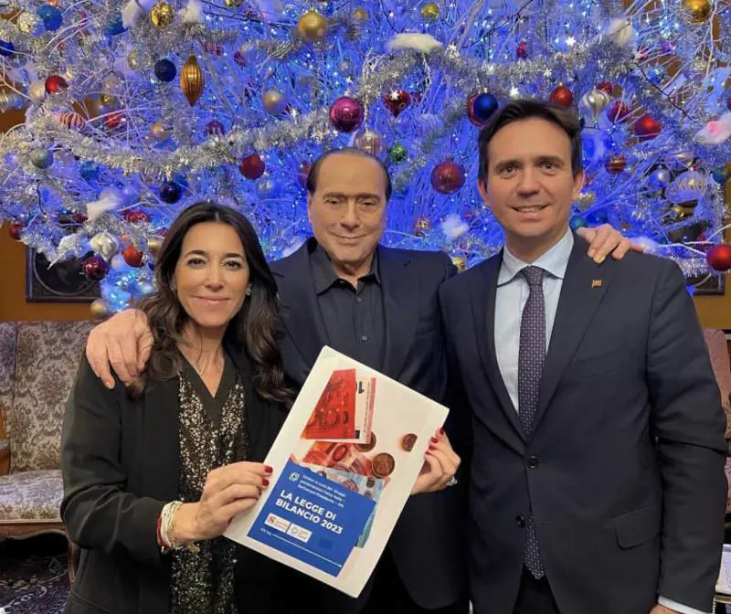 "Ci volevamo noi per chiudere il solito 'teatrino'"