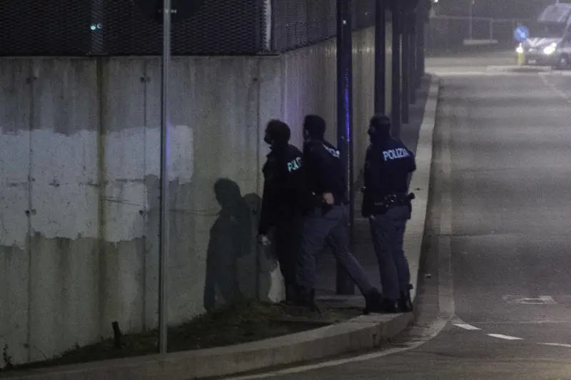 In sette evadono dal carcere minorile e al Beccaria scoppia la rivolta