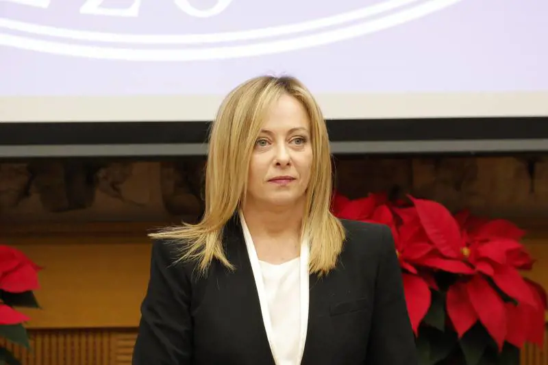 Primo compleanno da premier per Giorgia Meloni: torta tra amici e gli auguri del governo