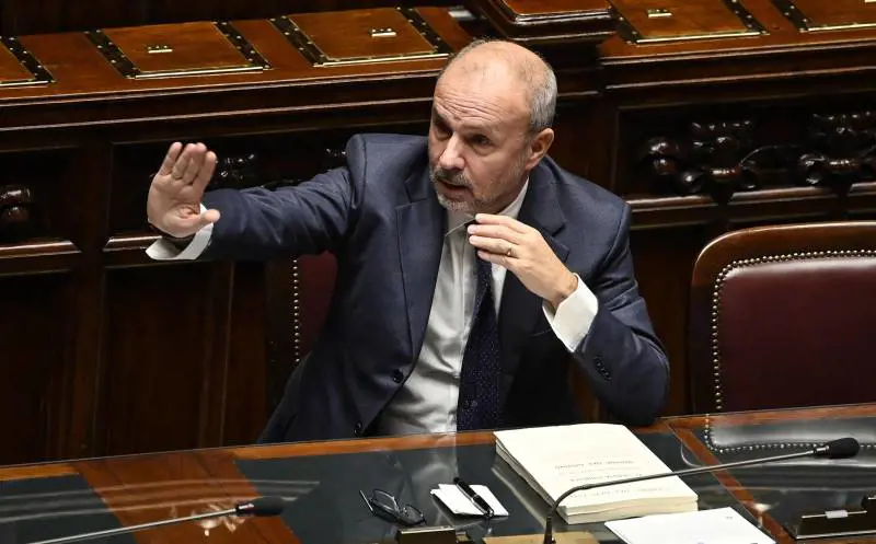 Il governo si accende sul fumo elettronico