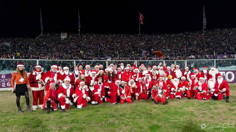Compagnia di Babbo Natale allo stadio