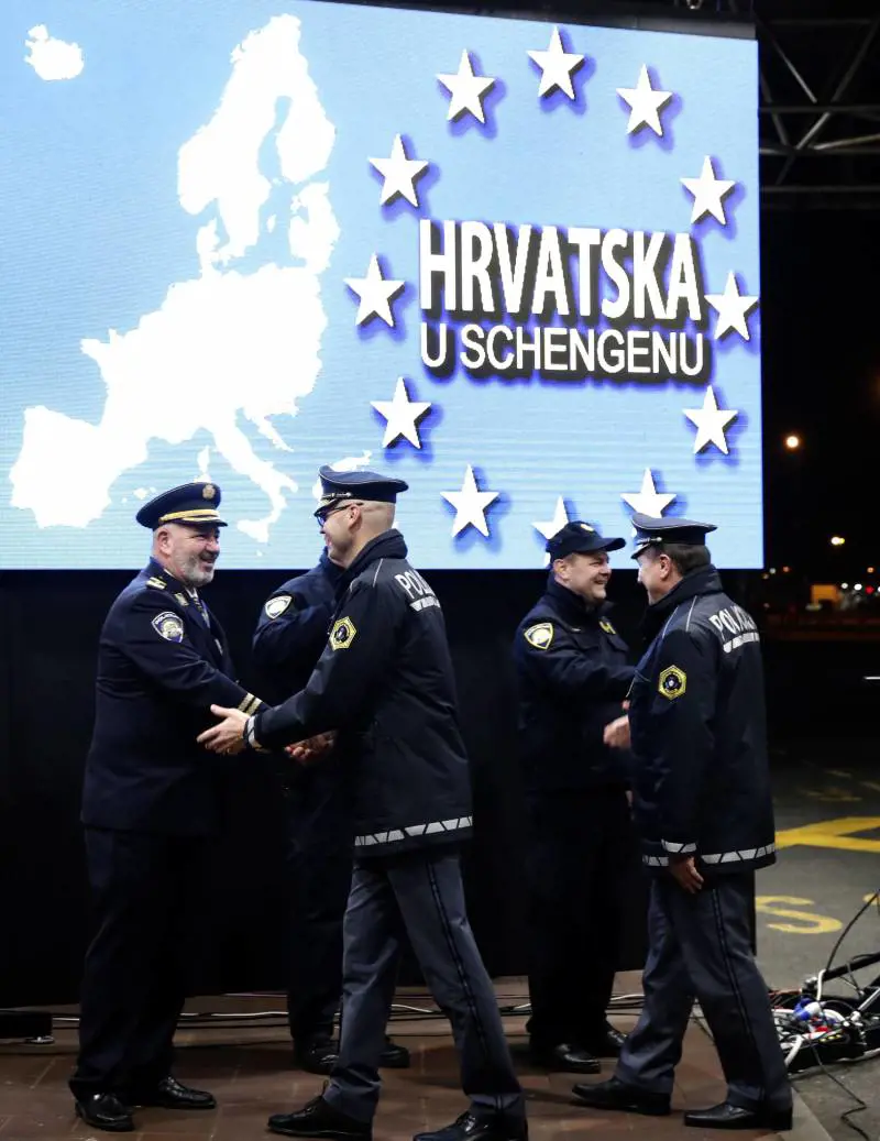Un altro Paese in Eurozona e Schengen: cosa significa per la Ue