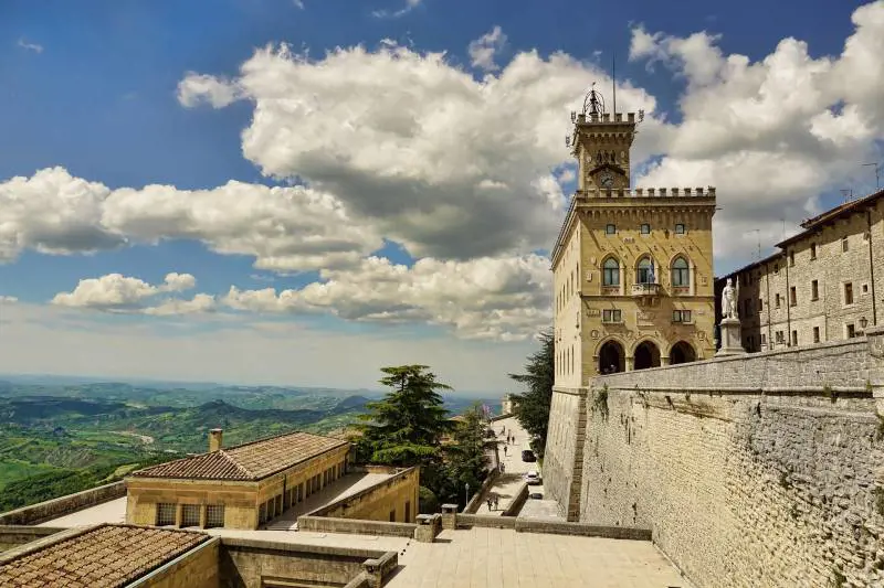 Pensioni, a San Marino sconto sulle imposte per chi prende residenza
