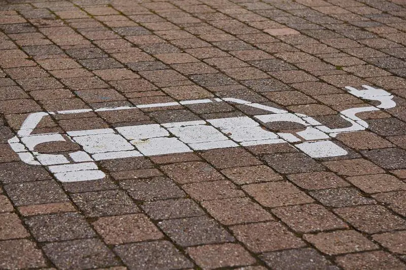 Ecco 6 vantaggi del motore elettrico rispetto all'endotermico