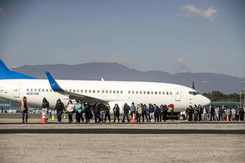 Migranti, la lezione della premier di sinistra a Schlein e compagni