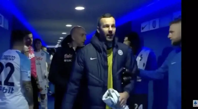 "Mi raccomando…". Le parole di Handanovic che indignano il web