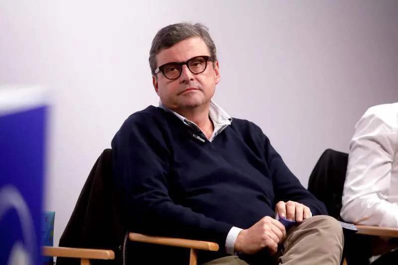 Calenda demolito insulta gli elettori: "Sbagliano loro". Ma nella base è già resa dei conti
