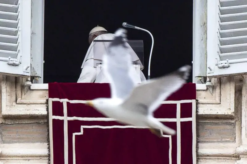 Dal Papa altro siluro a Georg. "Chiacchiericcio arma letale"