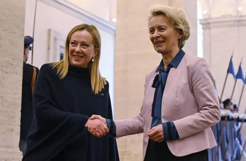 Meloni: "Grazie a von der Leyen che ribadisce l'unità dell'Occidente" | La diretta