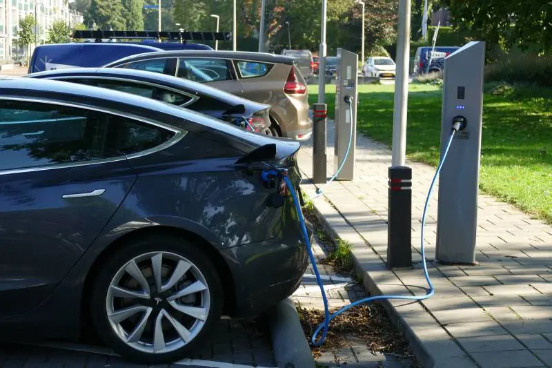 Incentivi auto 2023, ecco i rischi che ci sono dietro