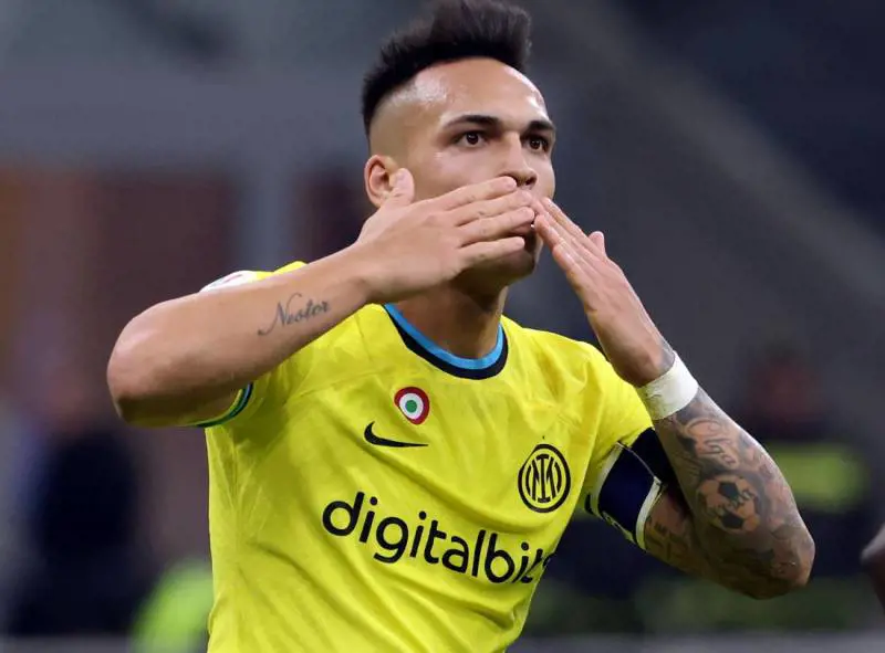 L'Inter soffre ma alla fine supera il Parma e vola ai quarti di Coppa Italia