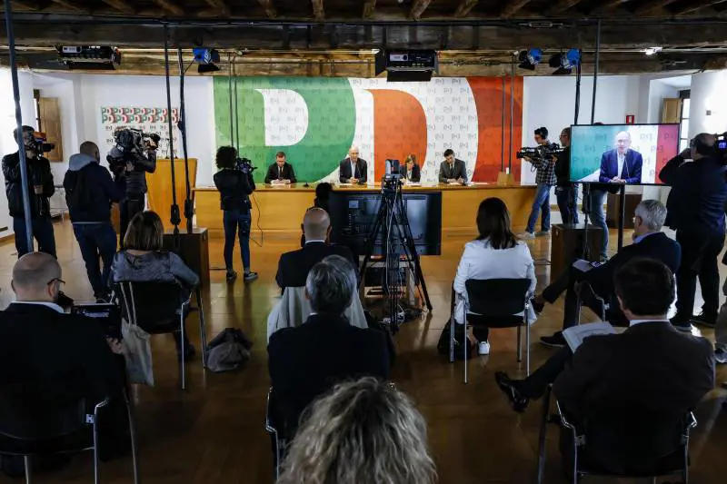 "Il leader non conta". Pure gli elettori dem condannano il Pd
