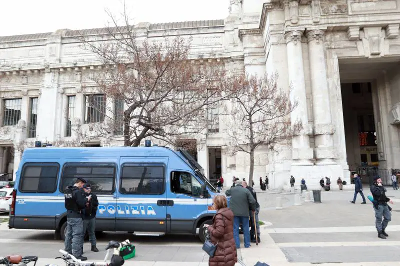 Operazione sicurezza. Notte di controlli alla Stazione Centrale