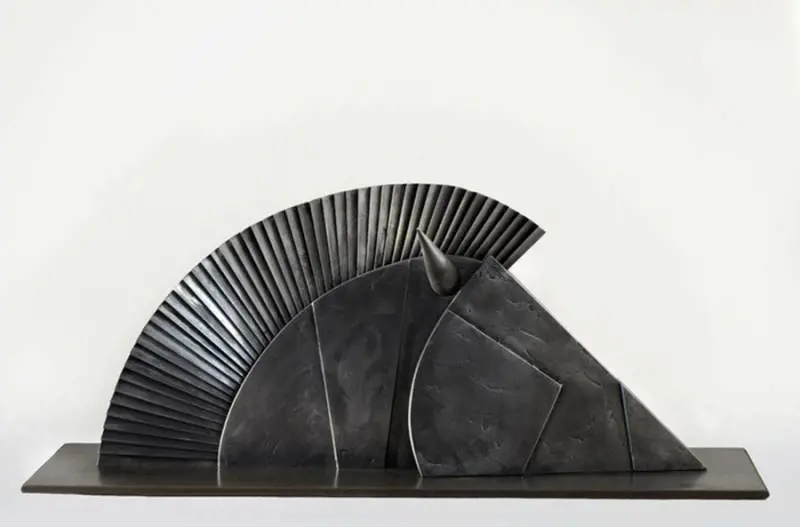Arnaldo Pomodoro, la scultura che (s)colpisce la città dei Sassi