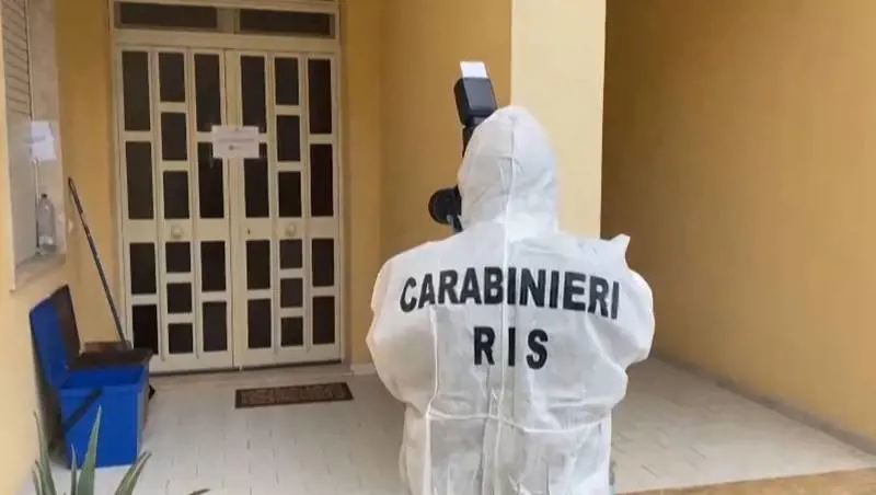 Nel "covo" agiato del boss vestiti, profumi e Viagra. Poi i telefonini e l'agenda