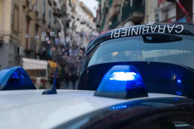 "Sei mia". L'orrore del marocchino sulla moglie incinta: calci sulla pancia