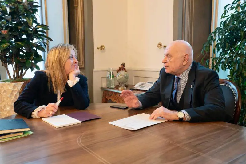 Meloni vede Nordio: "Giustizia giusta e veloce è una priorità"