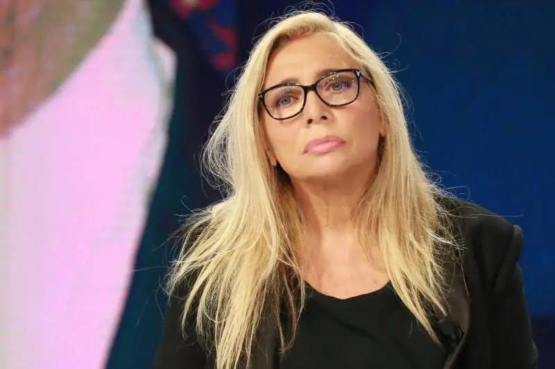 Mara Venier positiva al Covid. Cosa succede a Domenica In