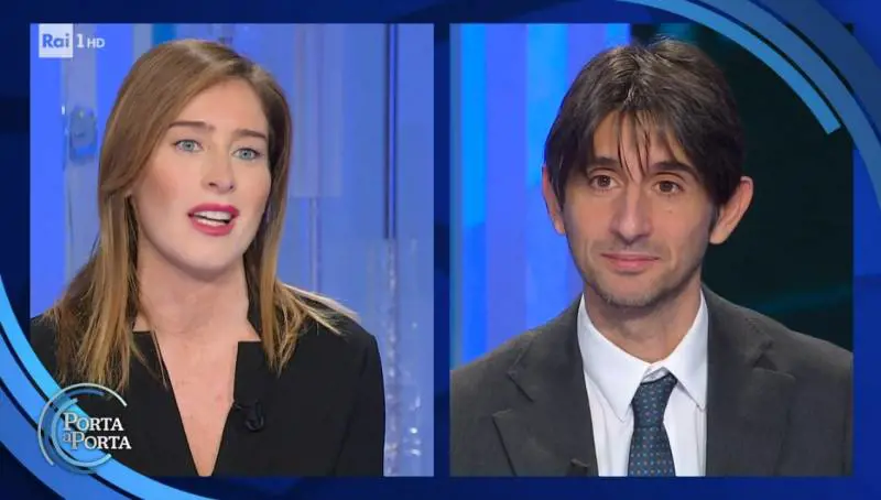 "Tuo fratello...", "Vota sinistra". È scontro Boschi-Donzelli