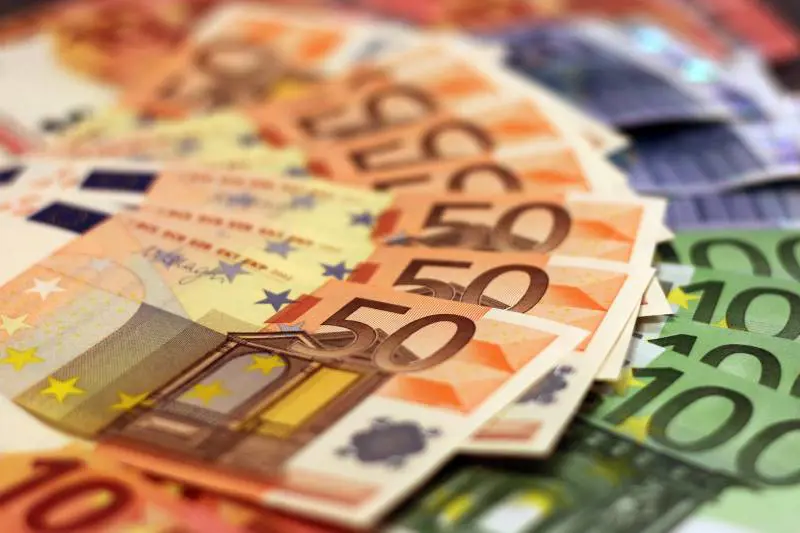 Limite al contante, cosa rischia chi non lo rispetta
