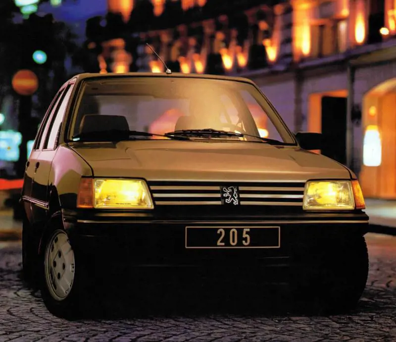 Peugeot 205, come ti svolto il destino di un'azienda