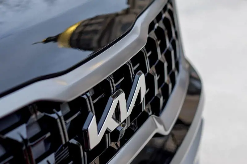Insegnano a rubare le auto su Tik Tok: ecco chi sono i "Kia Boys"