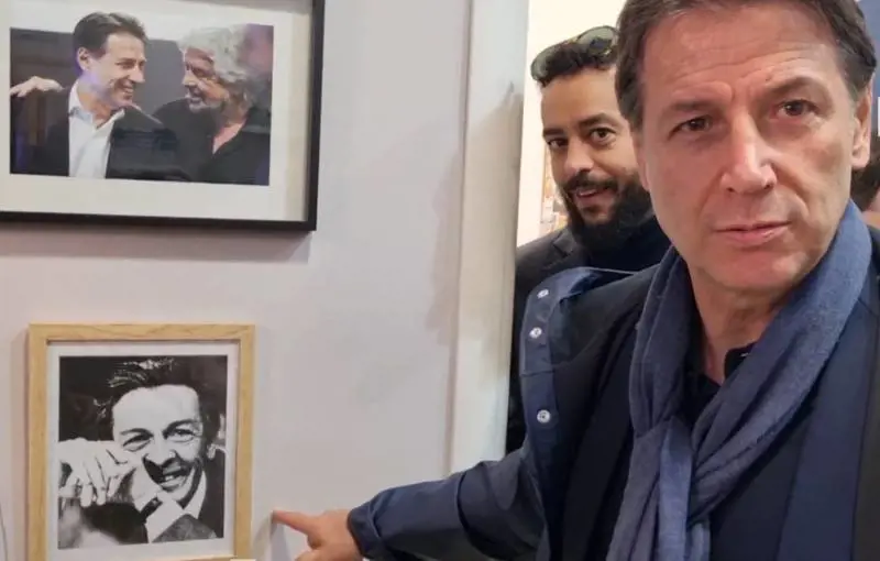 "Portiamo avanti le battaglie di Berlinguer". Ora Conte fa il compagno