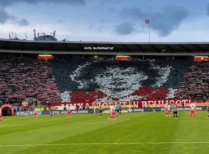 La maglia, la curva dedicata e gli striscioni: tributo da brividi a Mihajlovic