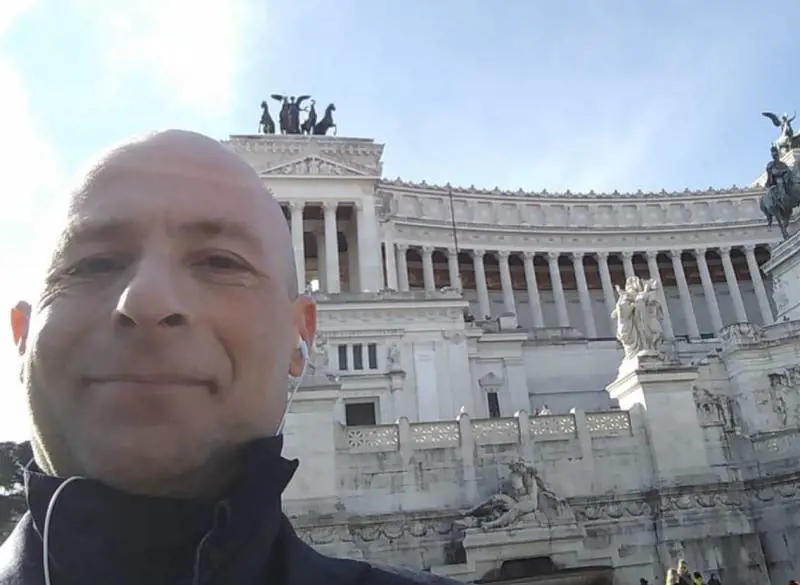 Ancora terrore a Termini. 46enne accoltellato da 3 stranieri per 20 euro