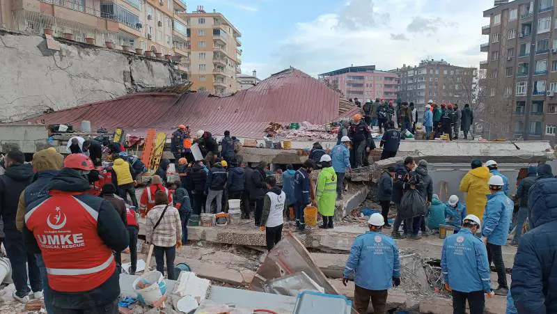 I miliardi anti-sisma svaniti e lo scandalo dei condoni