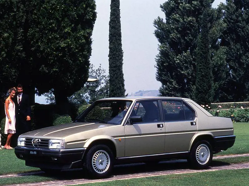 Alfa 90, berlina per il futuro secondo Bertone