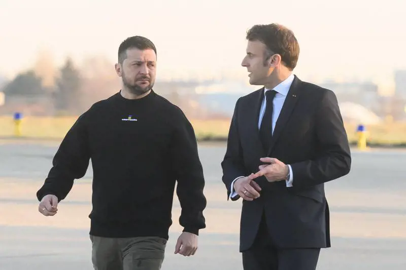 Francia e Germania rinsaldano l'asse a due. Ma così ritorna il gelo con gli altri 25 Paesi