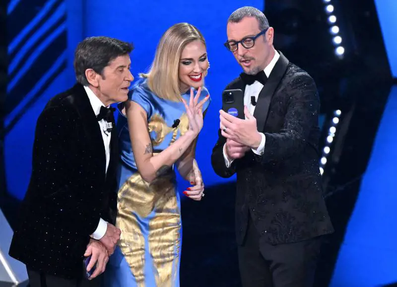 "Basta siparietti inutili": che noia la social-mania di Ferragni e Amadeus