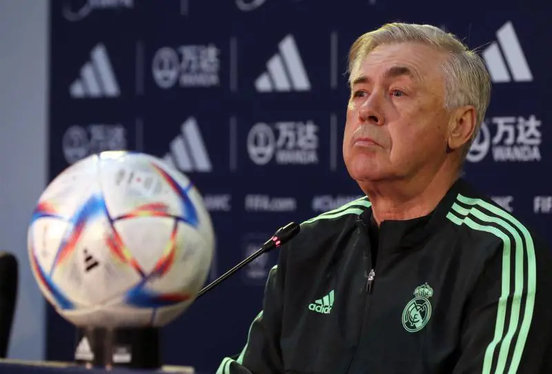 Un Mondiale tira l'altro, Da Rabat al Brasile. Carletto tra Real e sogni