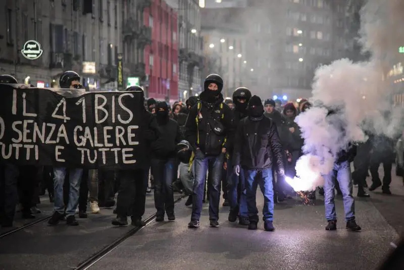 "Fermare questi cortei. Per noi commercianti danni e incassi persi"