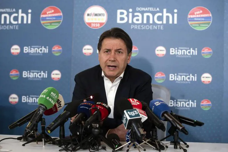 "Rimaniamo il partito dei like". L'ex deputata 5s inchioda Conte