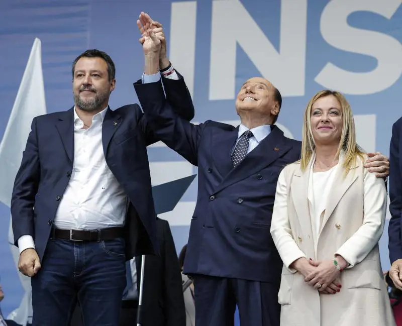La balla sulla luna di miele "finita": gli elettori continuano a premiare il centrodestra