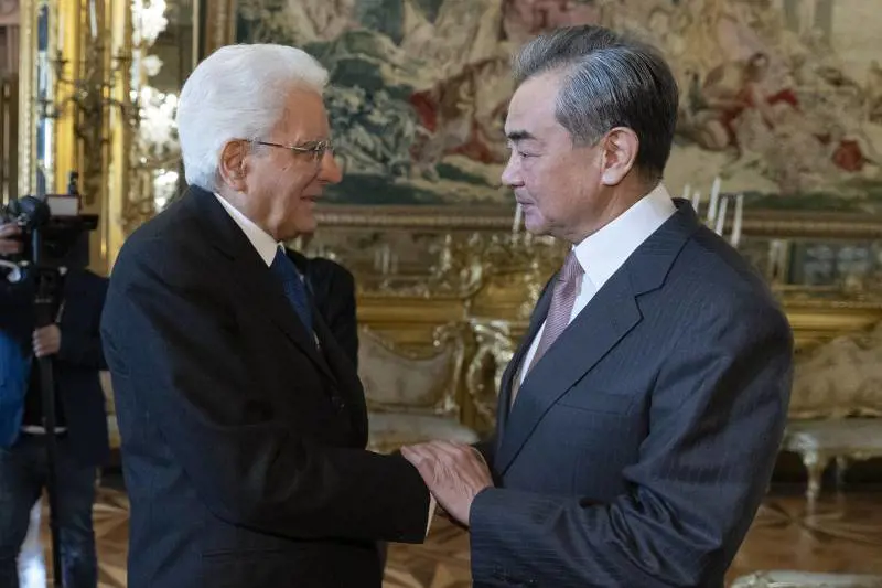 L'incontro con Tajani e la richiesta di Mattarella: la missione italiana di Wang