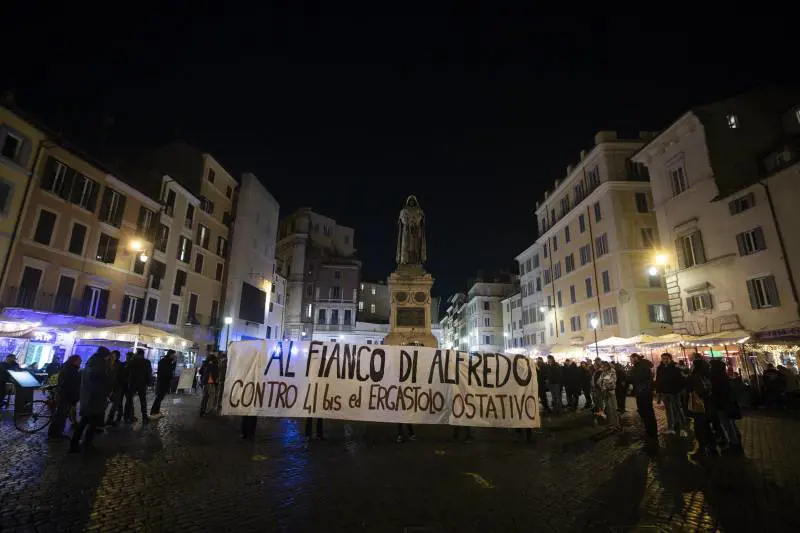 Minacce al premier. Gli anarchici: sit-in alla Cassazione
