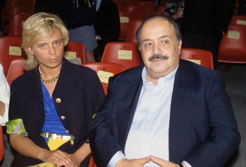 "Un vero disastro". Quella "profezia" della De Filippi su Costanzo