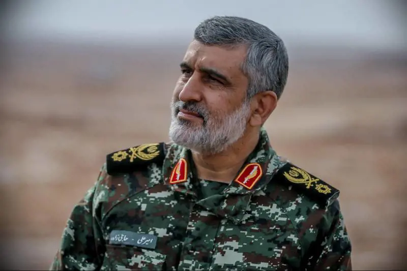 L'Iran alza il tiro con i nuovi missili "Pronti a colpire portaerei americane"