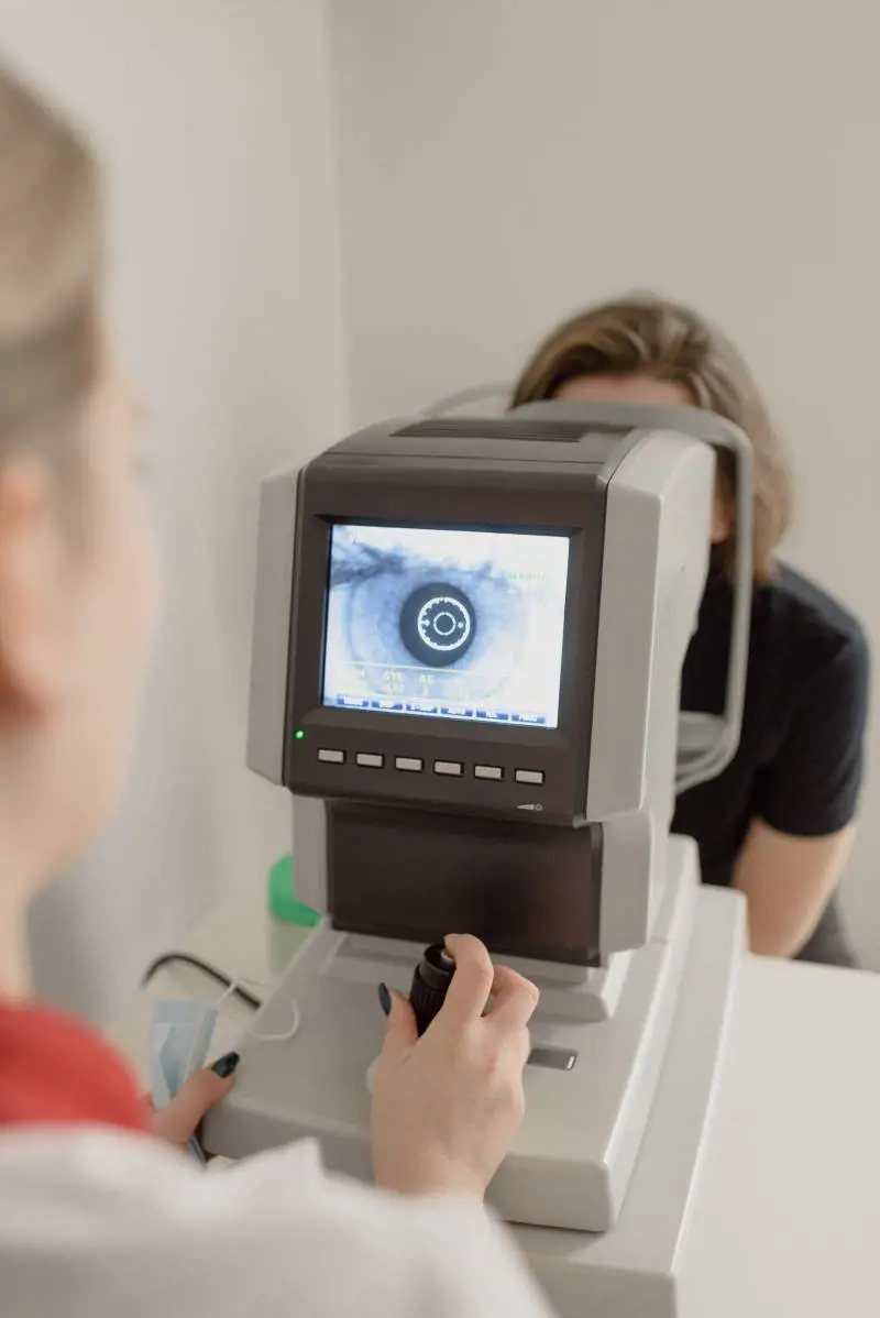 Frutta secca alleata della salute: ecco come proteggere retina e vista
