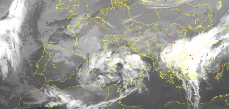Maltempo, scatta l'allerta meteo in 11 Regioni: a cosa stare attenti