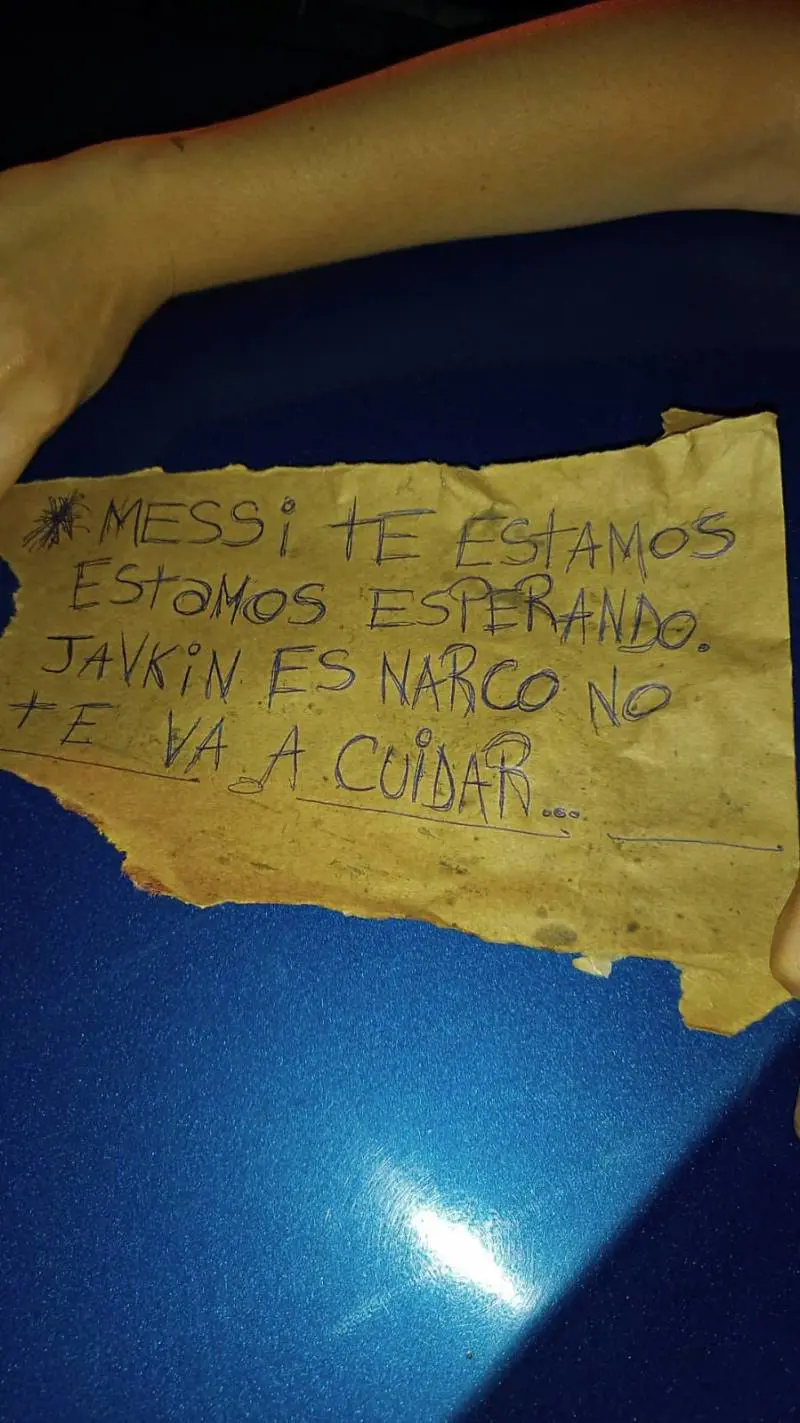 Minacce a Messi, gli spari e il bigliettino: "Ti stiamo aspettando"