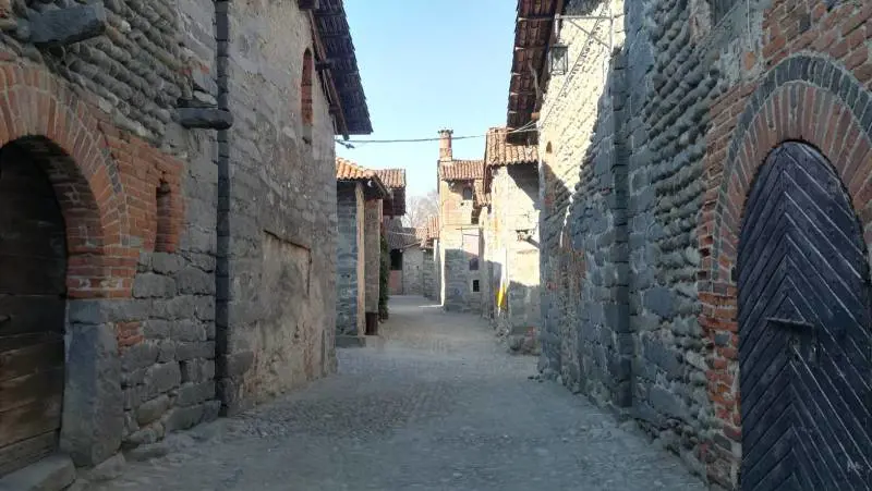 Il medievale Ricetto di Candelo, tra i 100 borghi più belli d’Italia