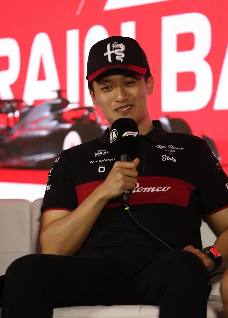 24. GUANYU ZHOU (ALFA ROMEO)