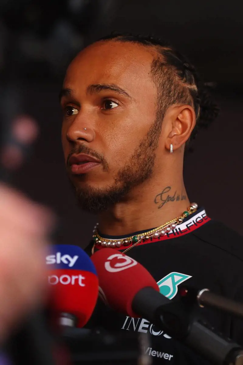 44. LEWIS HAMILTON (MERCEDES)