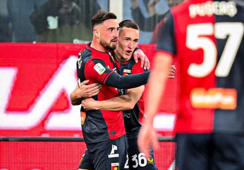 Il Genoa continua a volare dietro al Frosinone. Bene anche Bari e Sudtirol